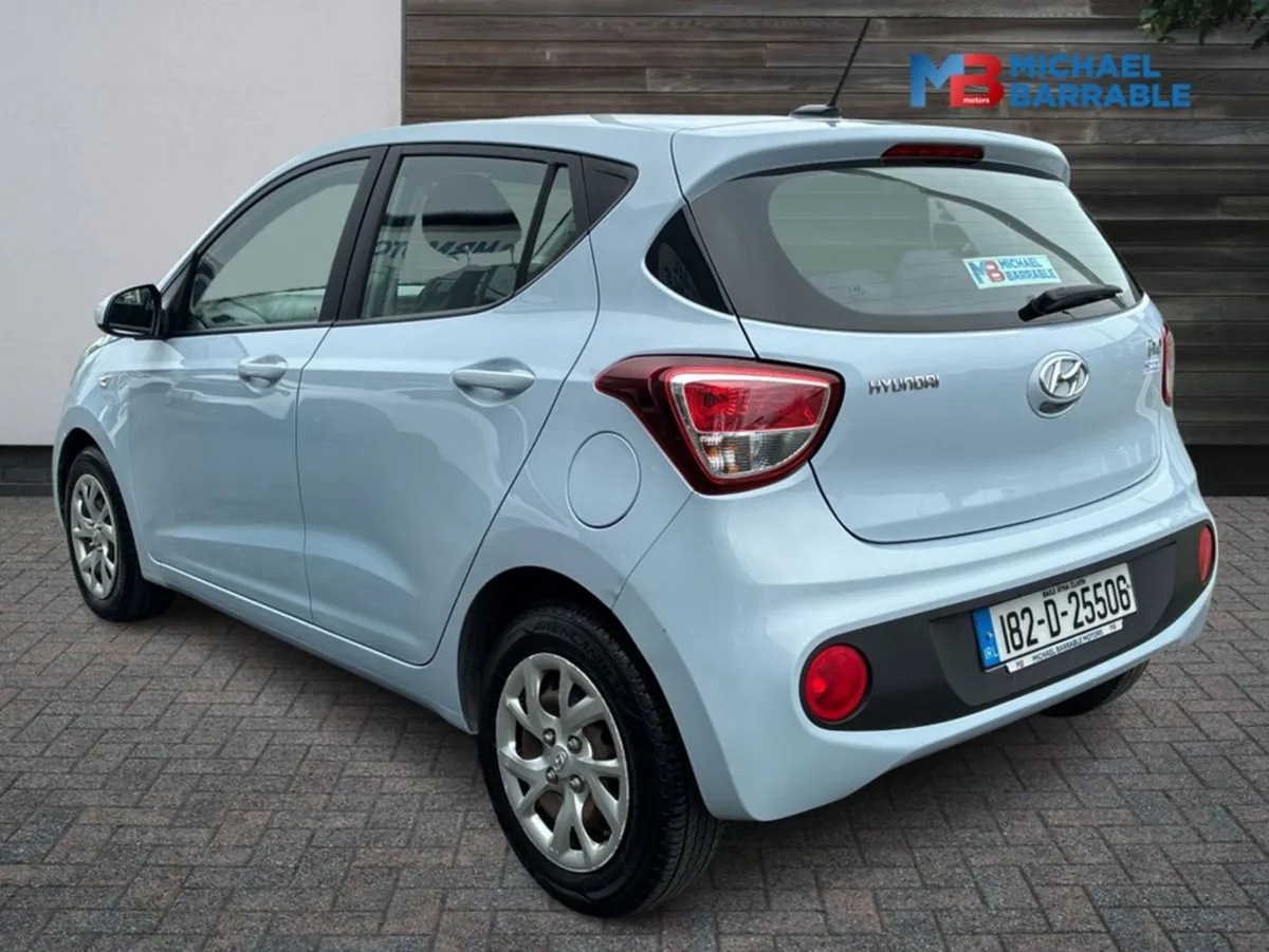Hyundai i10 SE 67ps 5DR 1.0 - Image 4