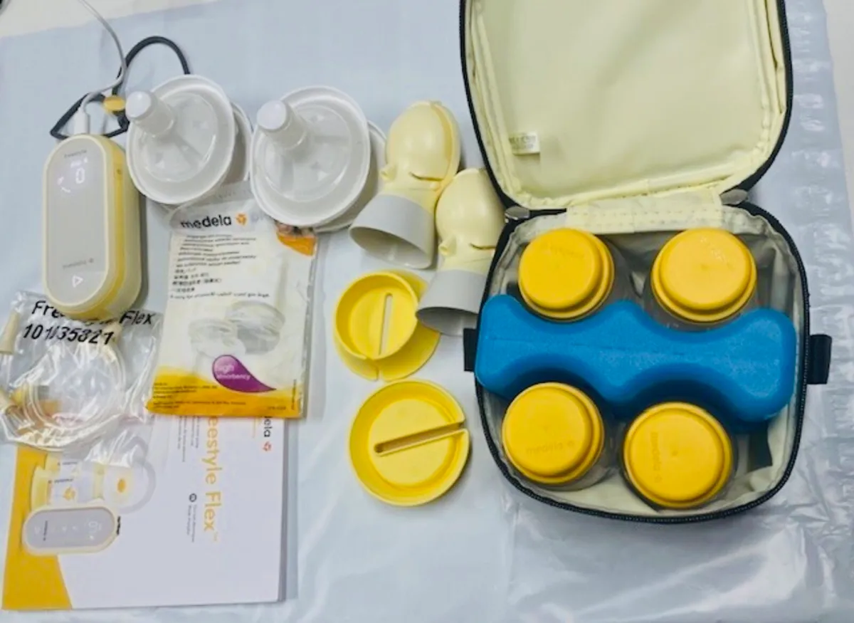 Medela FreeStyle Flex Double Electric Breast Pump - Image 2