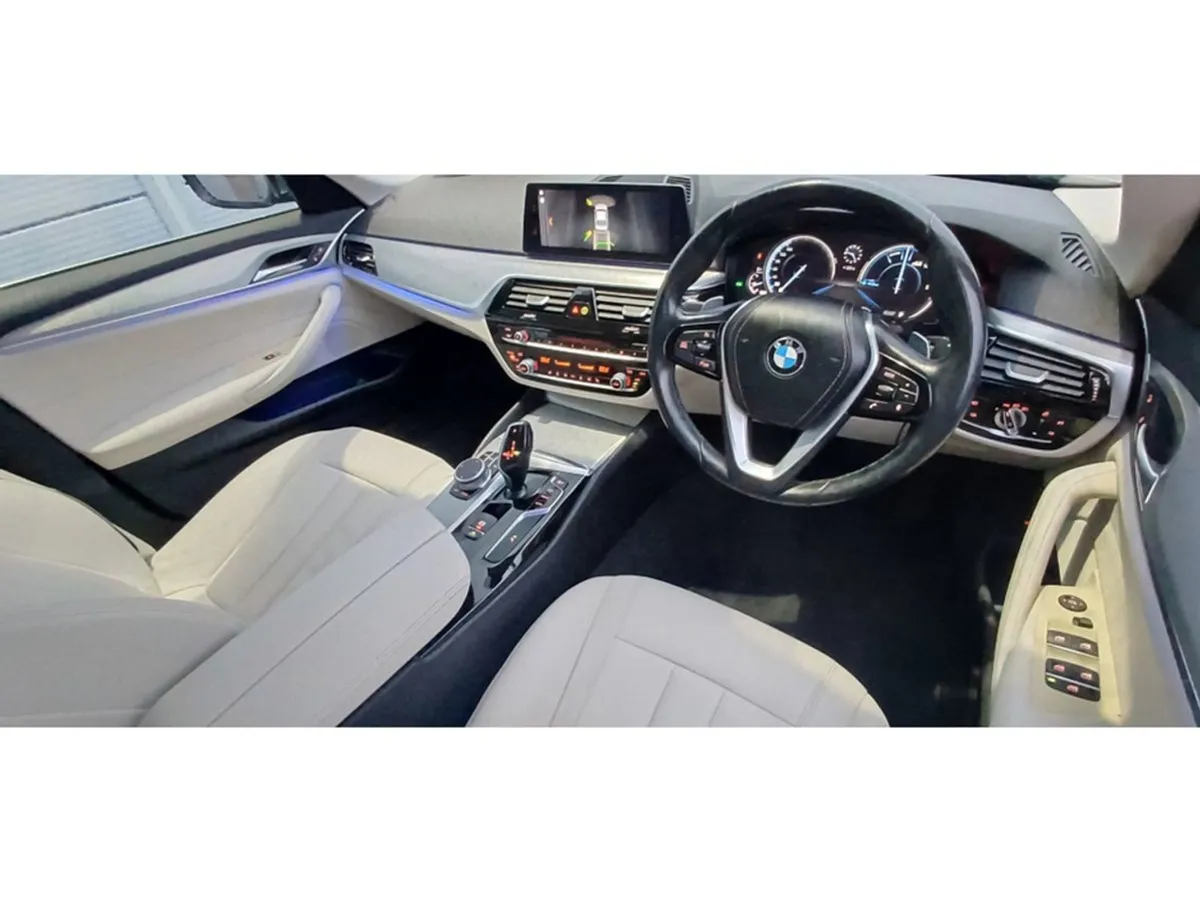 BMW 5 Series 520d SE Auto - Image 4