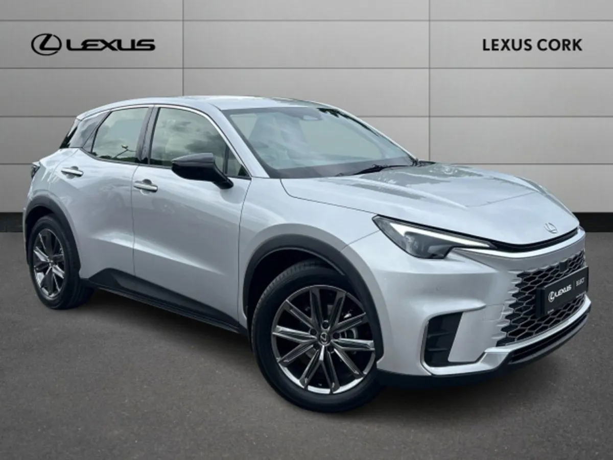 Lexus LBX Elegant - Image 1