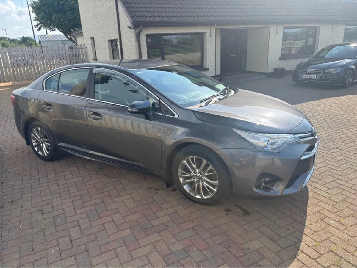 Toyota Avensis 2.0 D Luna 4DR - Image 4