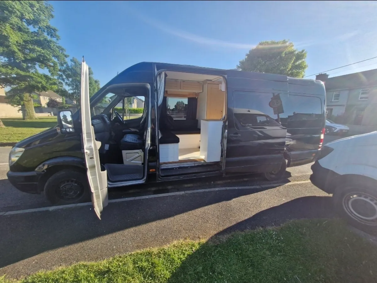 Mercedes sprinter 2010 (+awning) - Image 1