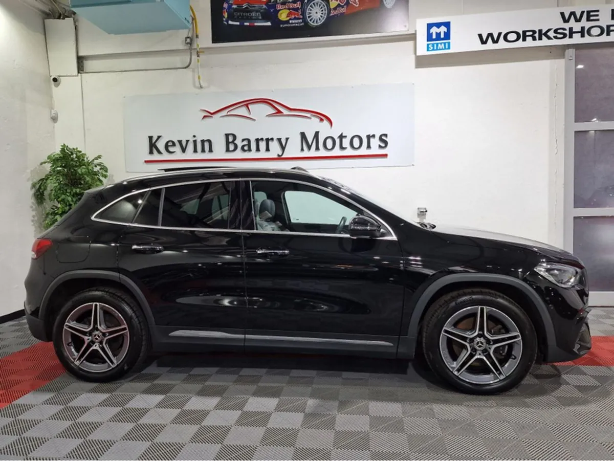 Mercedes-Benz GLA-Class 250E Premium Plus (pan Ro - Image 4