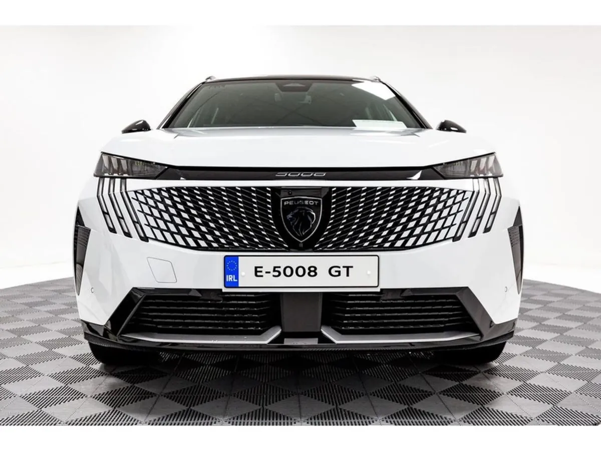 Peugeot 5008 E-gt 73kwh 210PS - 7 Seats  Up to 52 - Image 2