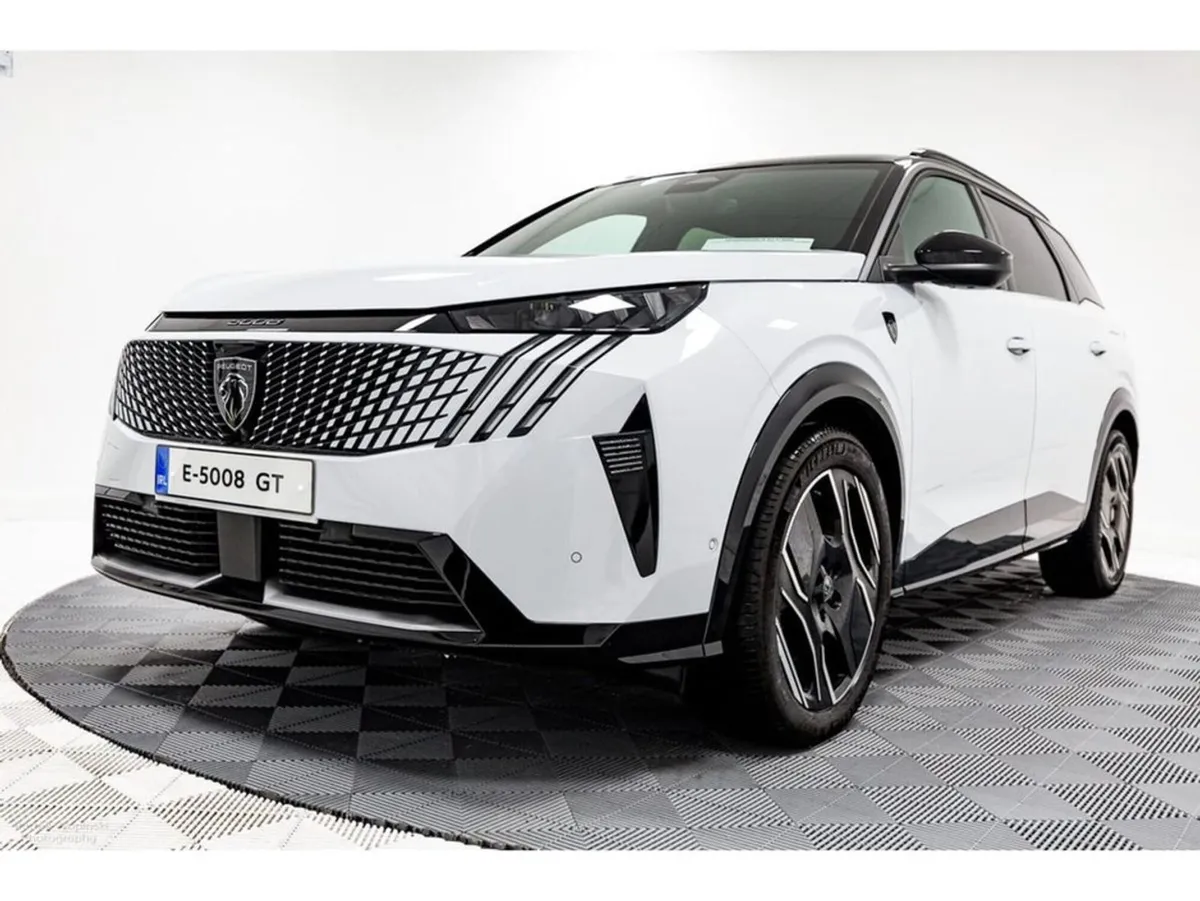 Peugeot 5008 E-gt 73kwh 210PS - 7 Seats  Up to 52 - Image 3