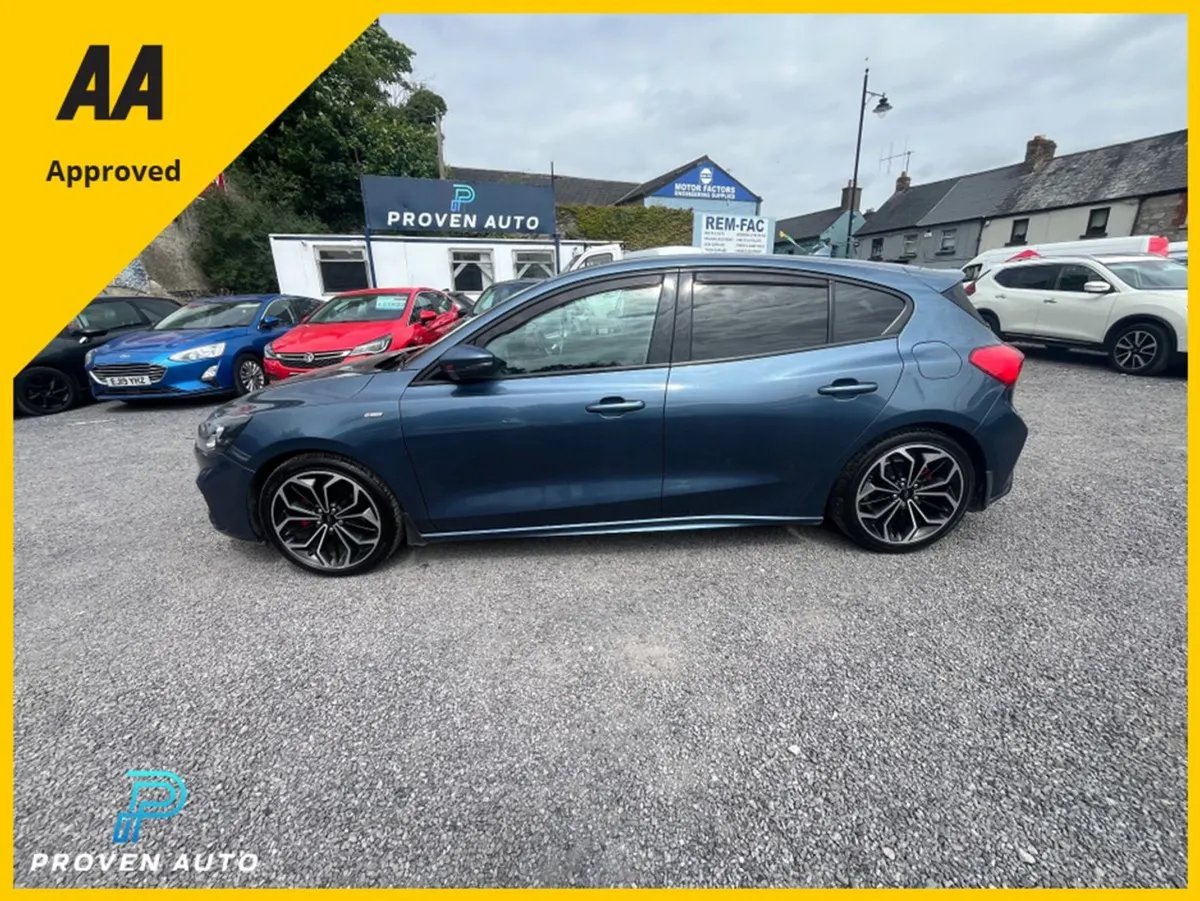 Ford Focus St-line X Tdci - Image 4