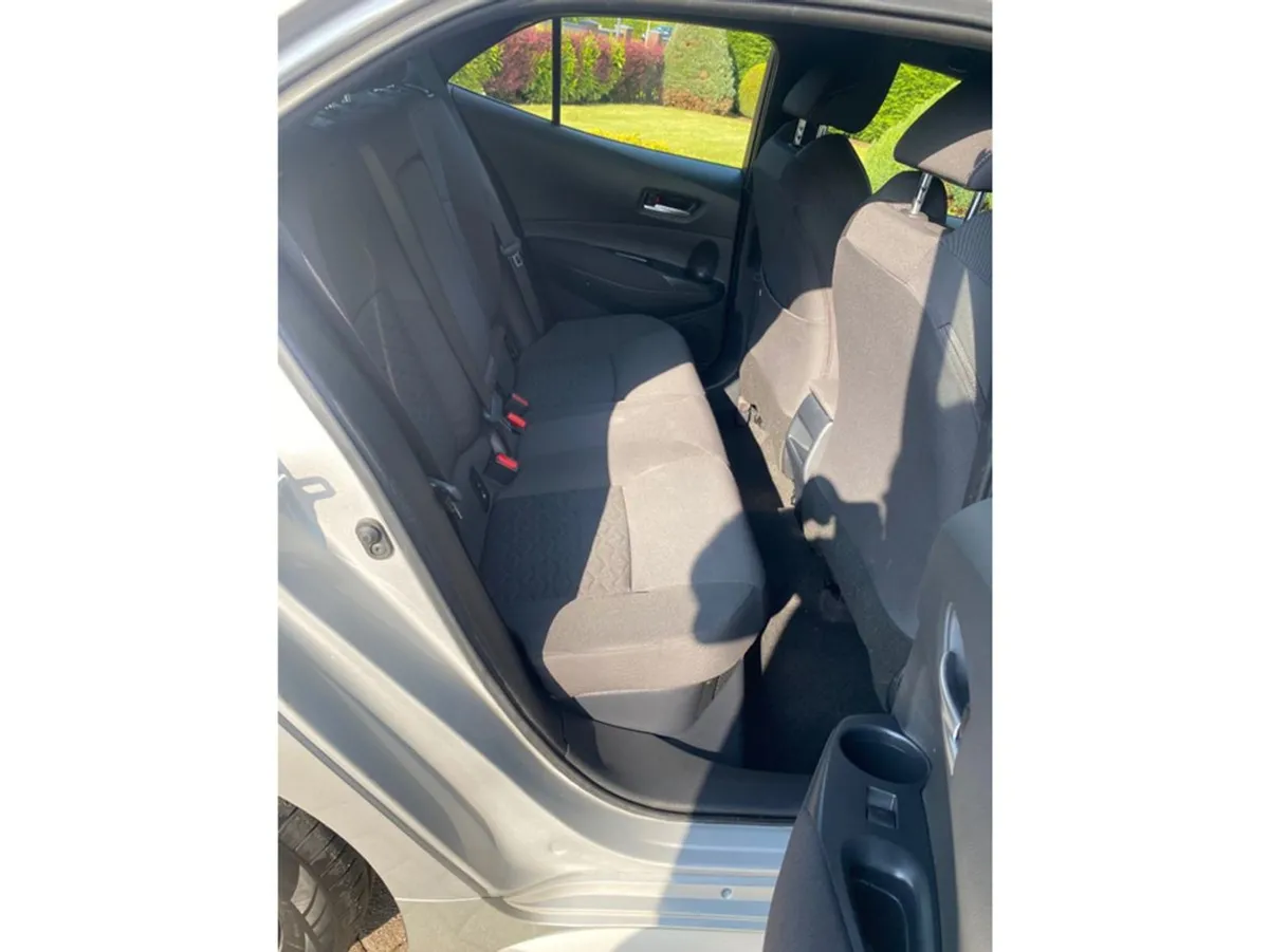 Toyota Corolla Hybrid Luna H/B 4DR Auto - Image 4