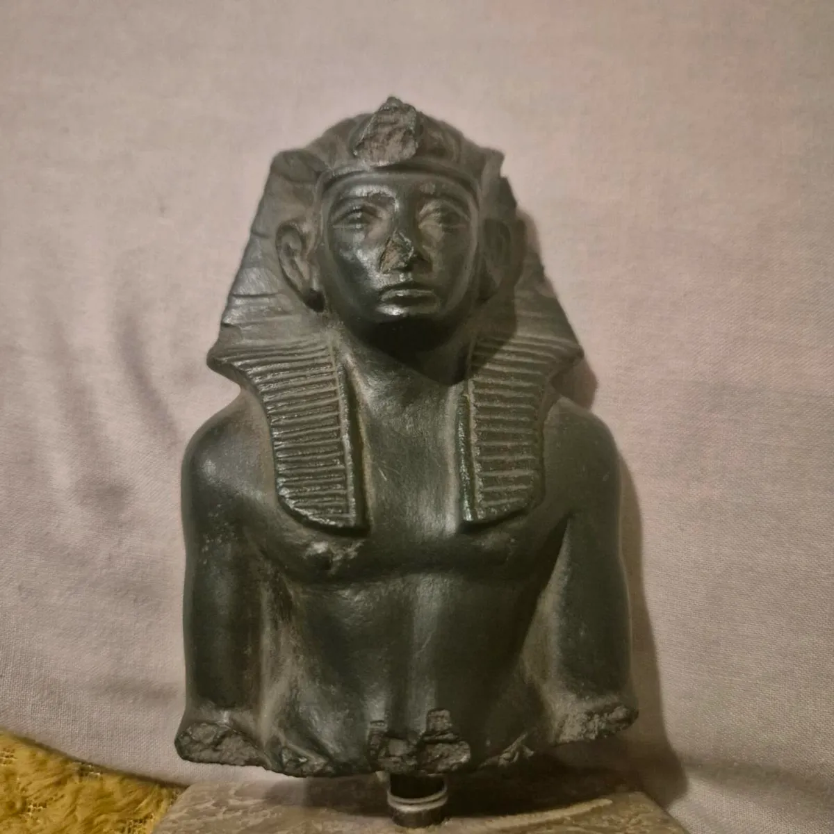 King Neferhotep I
old Egyptian bust - Image 1