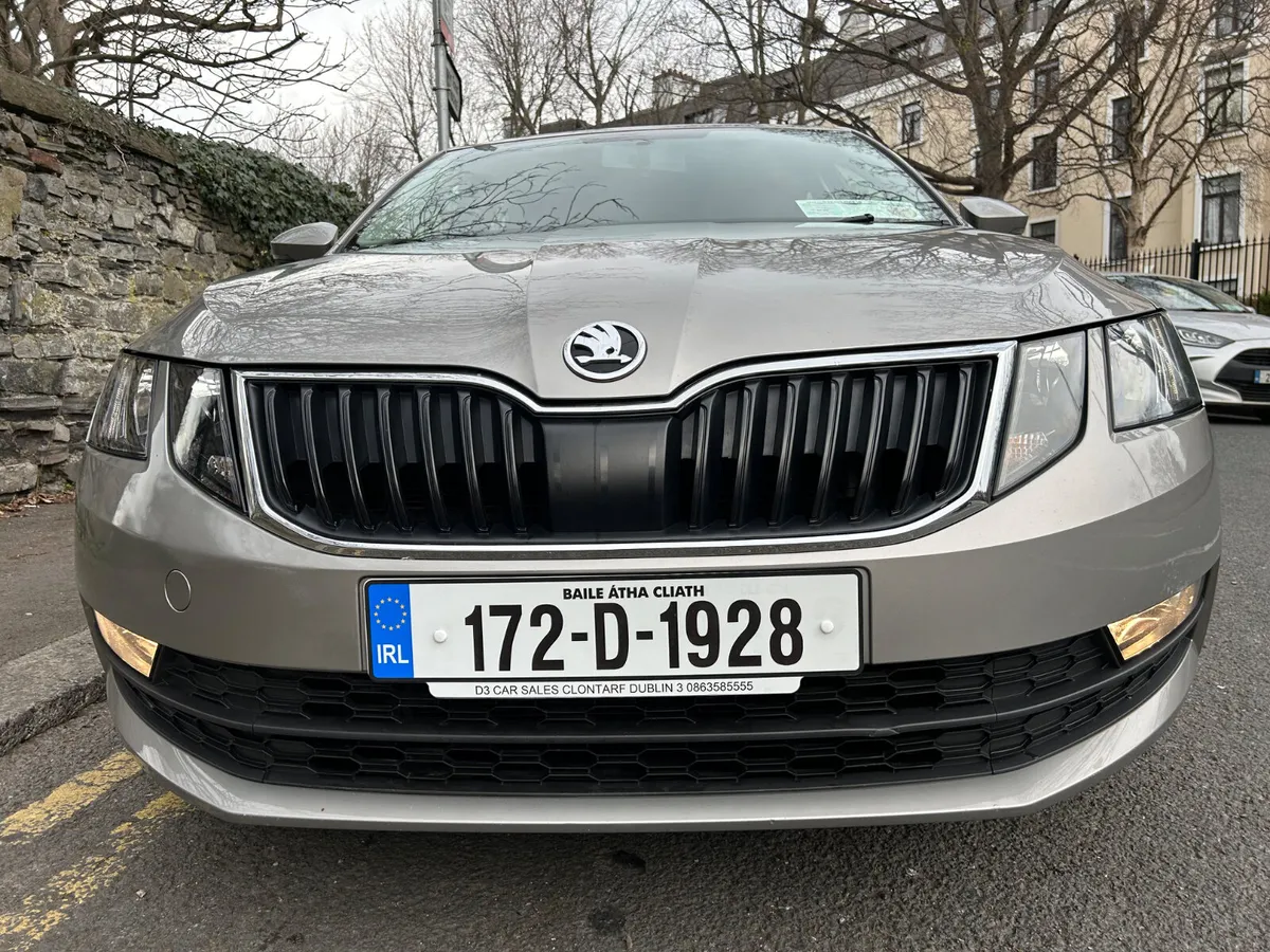 2017 SKODA OCTAIVA TSI PARKING CAMERA - Image 2