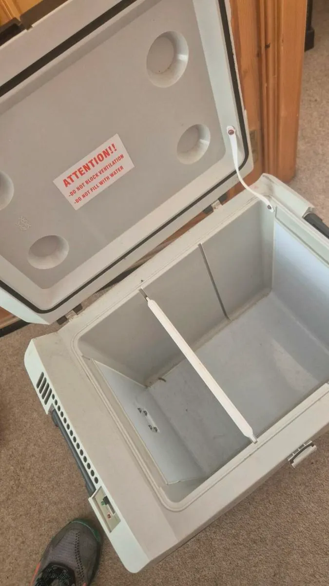 12v Caravan campervan fridge - Image 2