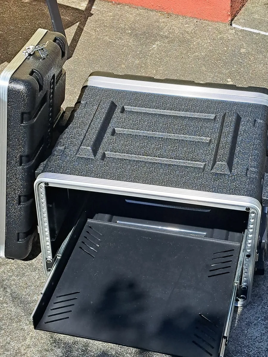Flight case.
