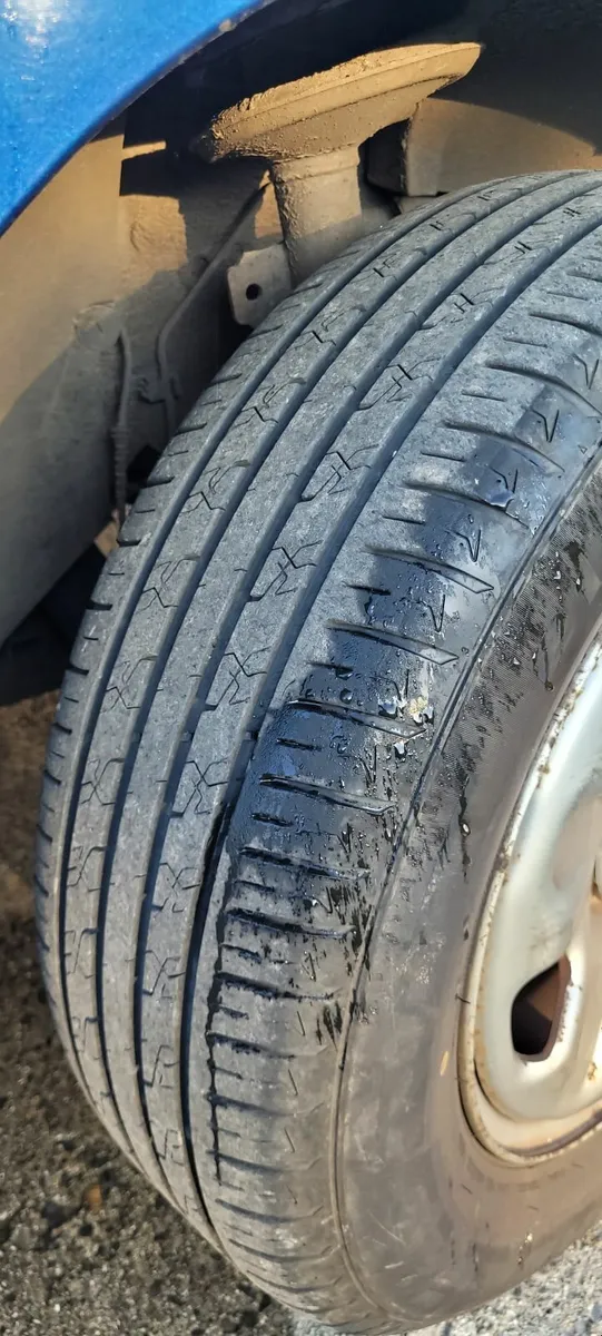 Car - Image 4