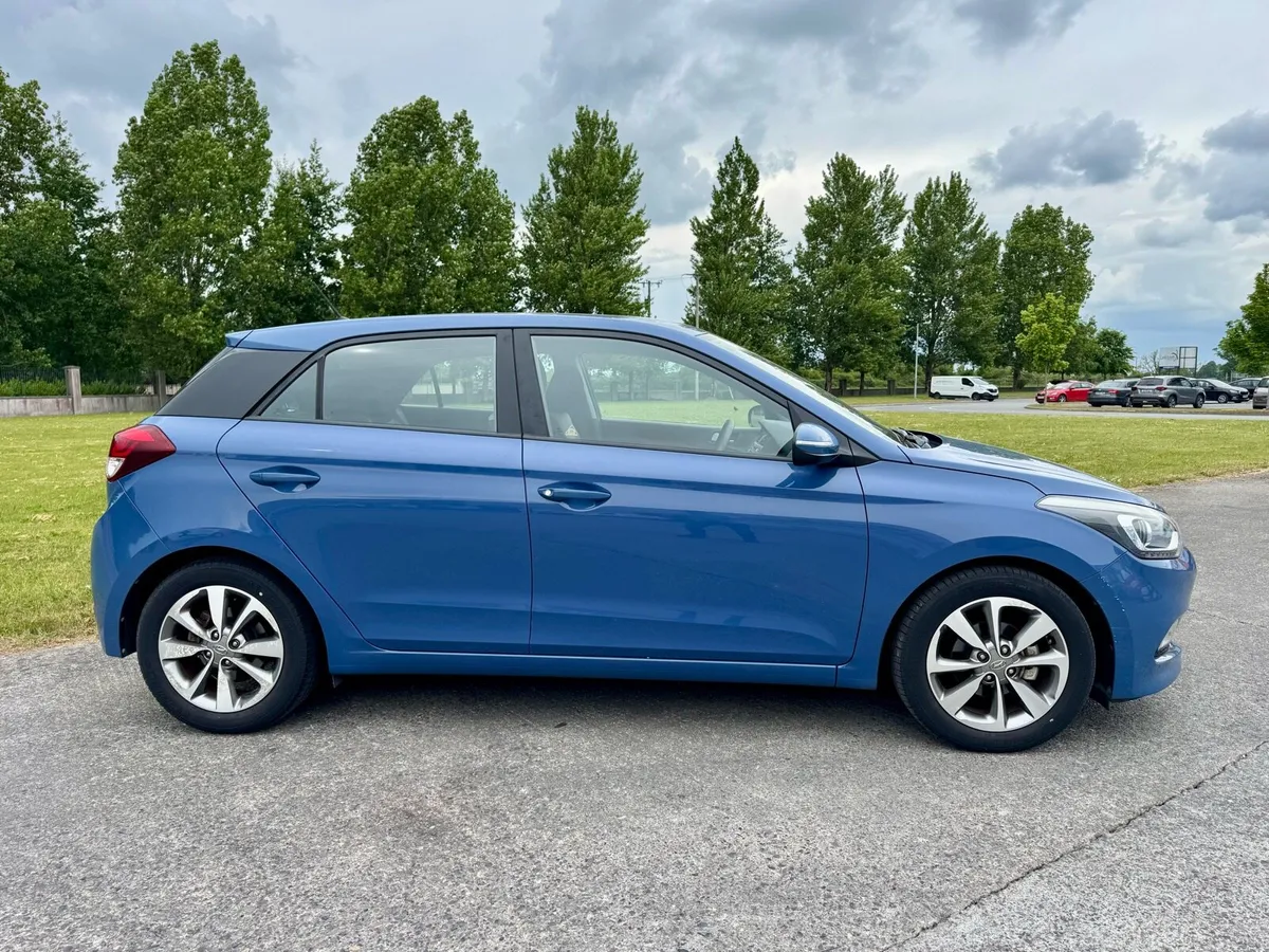 👌 i20 Deluxe RARE only 20kms!!!  / LIKE 🆕!! NCT - Image 3