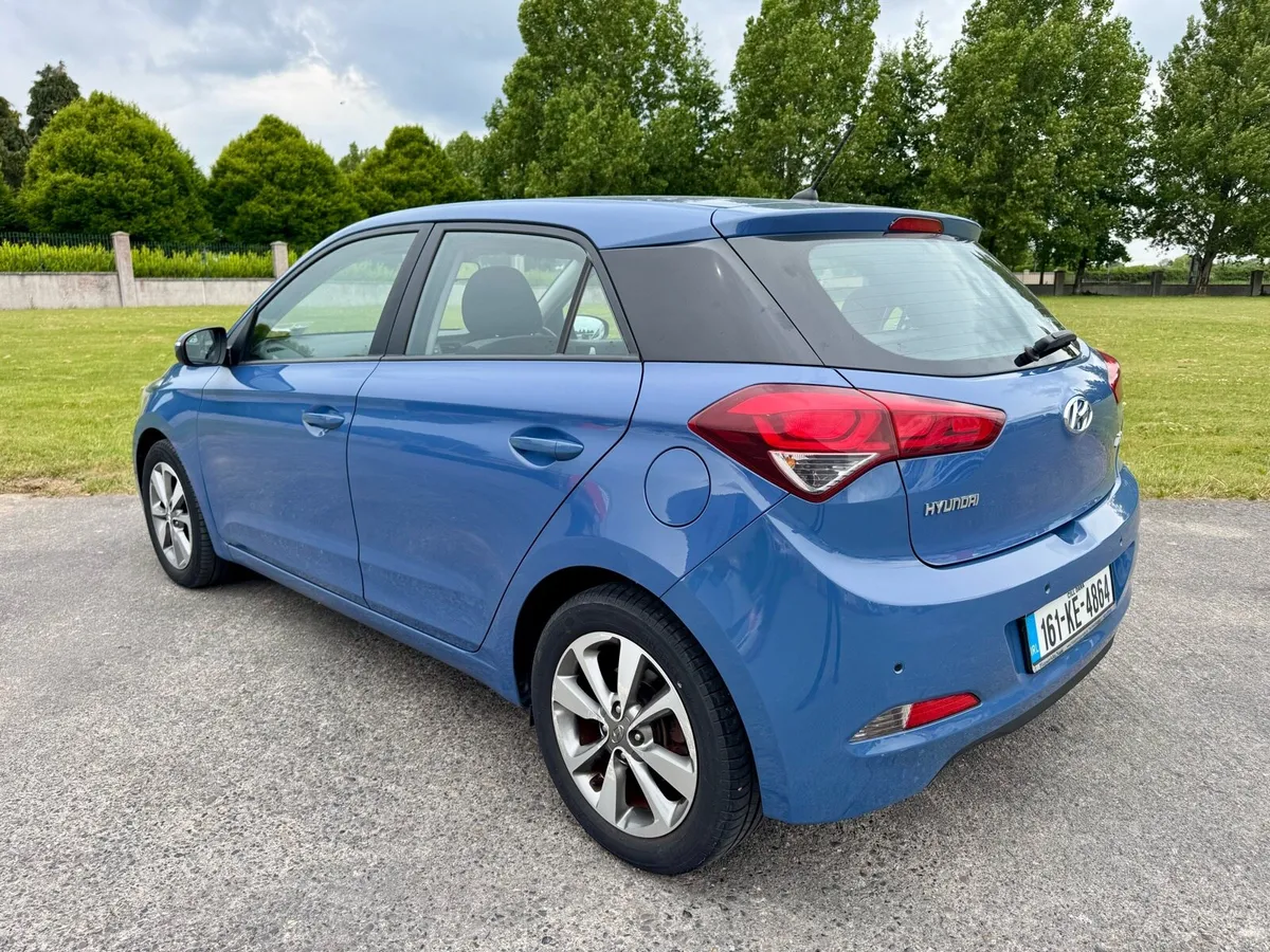 👌 i20 Deluxe RARE only 20kms!!!  / LIKE 🆕!! NCT - Image 4