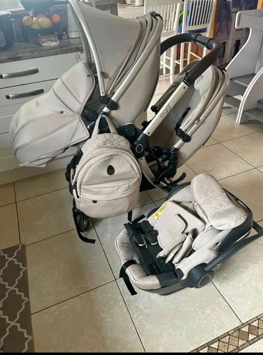 Egg 2 Feather Edition – Full Travel System - Image 1