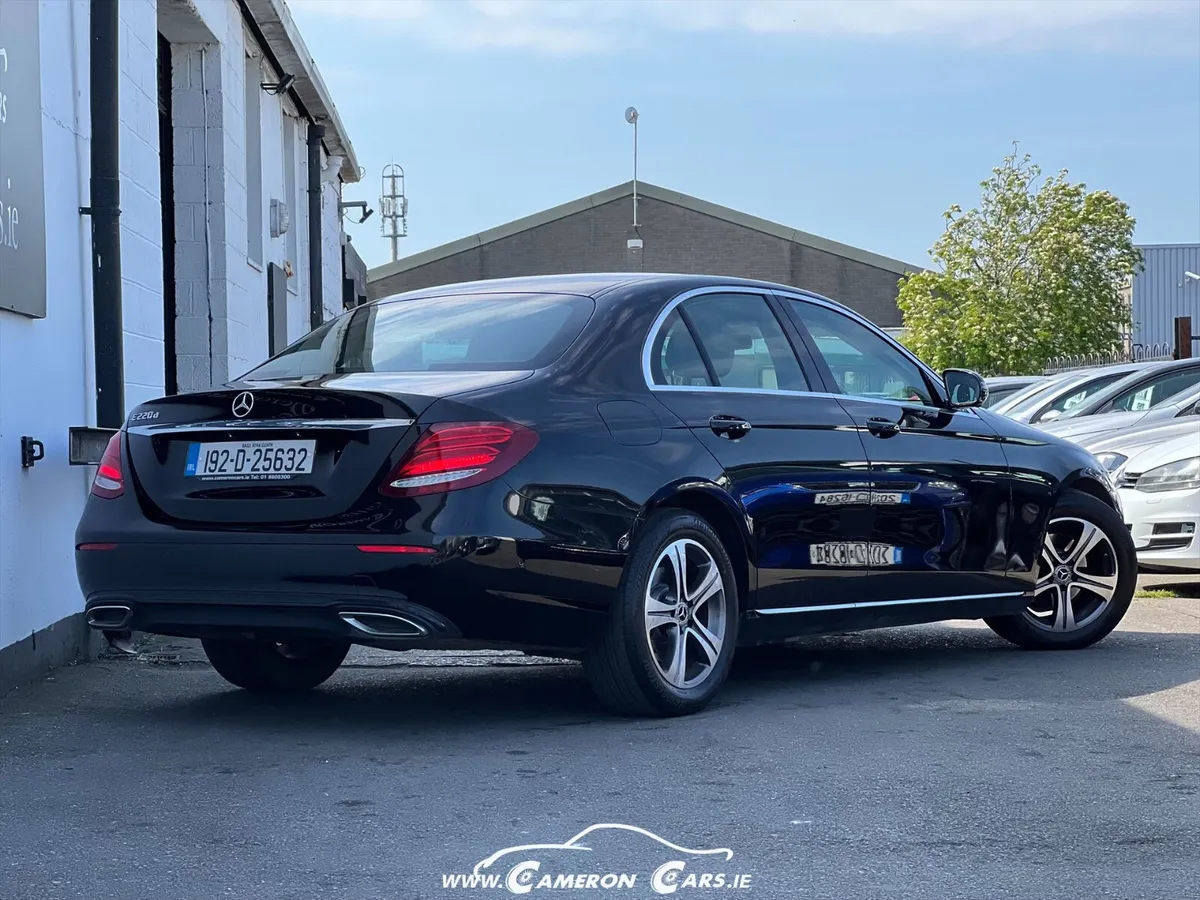 MERCEDES BENZ E220 PREMIUM PLUS FINANCE ME - Image 4