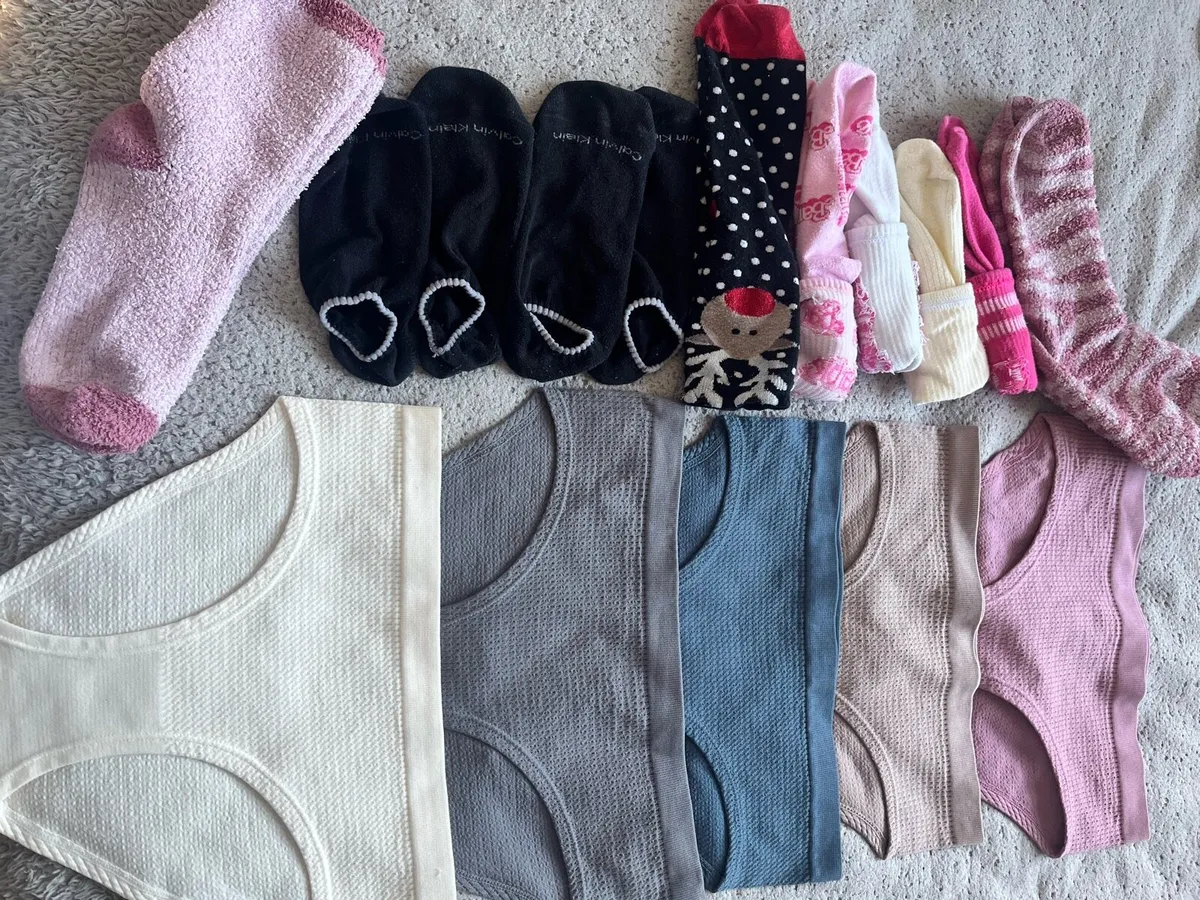 Bundle of new items - Image 1