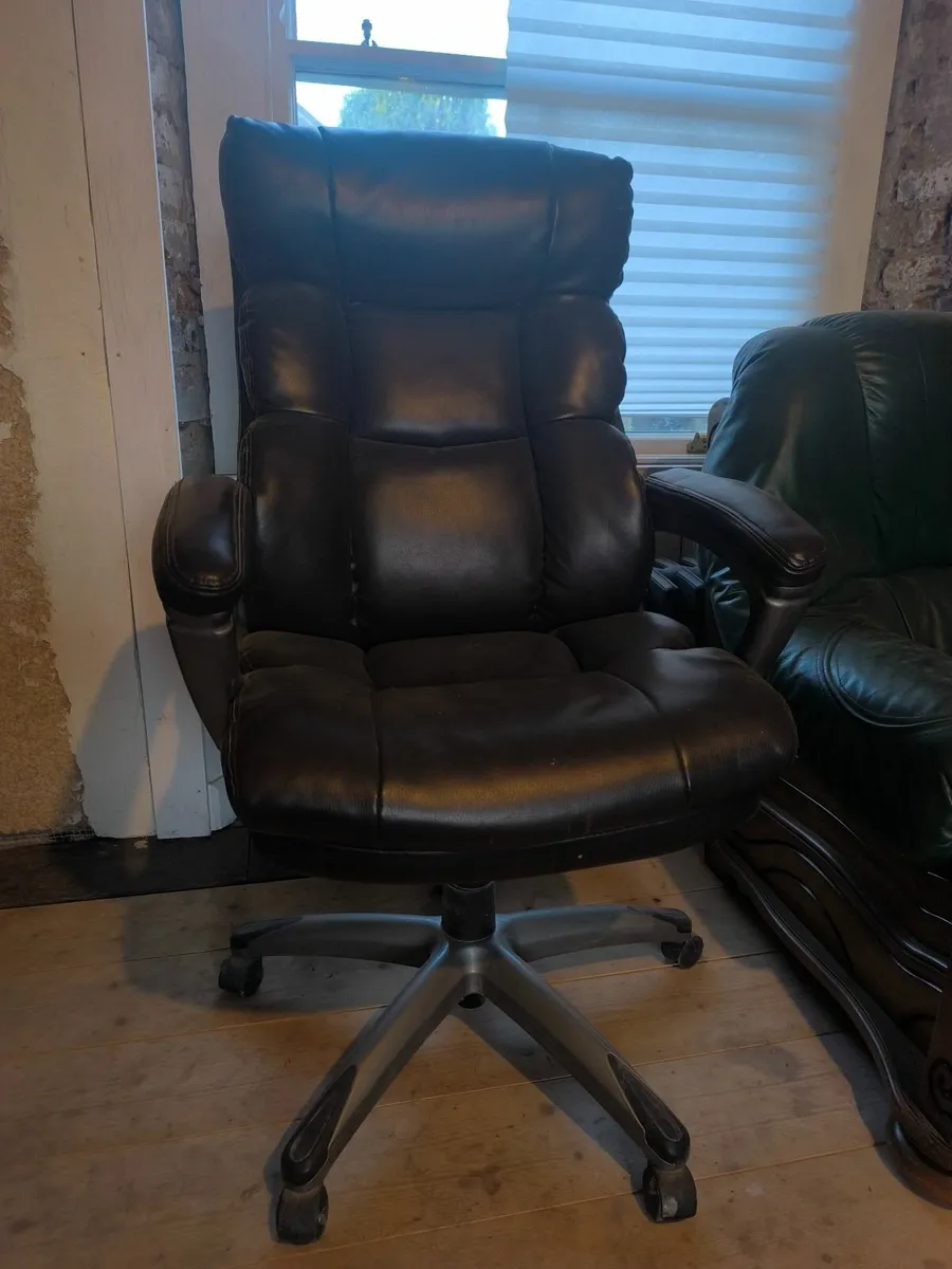 Office chair - Image 2