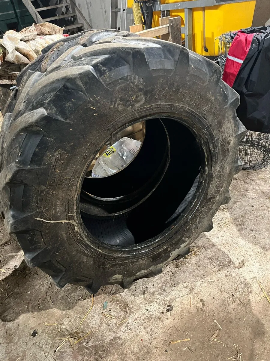 340 85 r24 tyres - Image 1