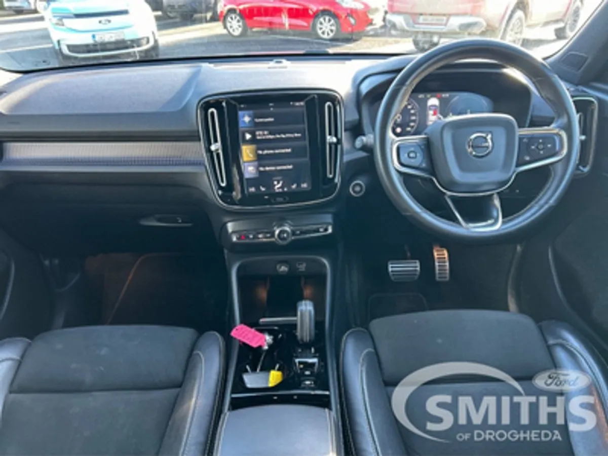 Volvo XC40 T5 1.5 180PS  auto  Phev R-design - Image 2