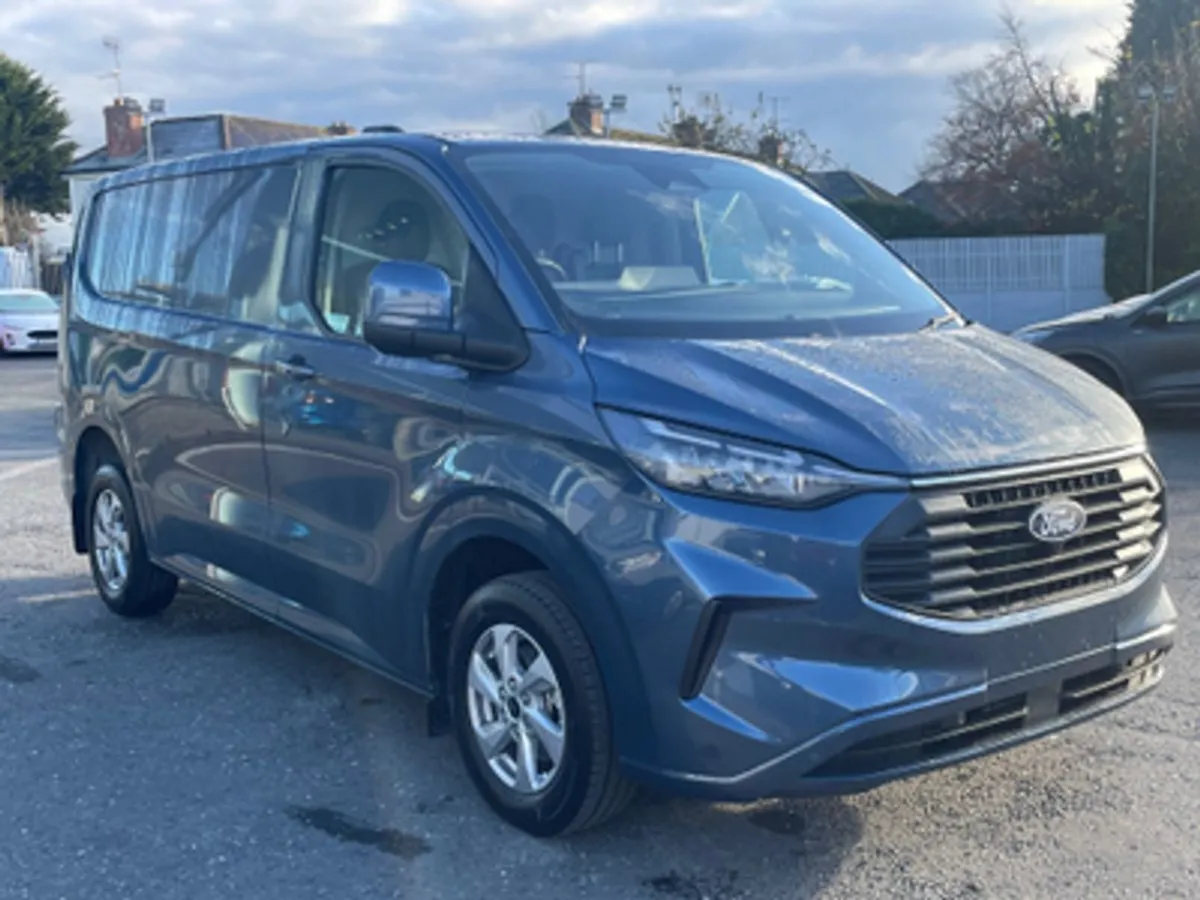 Ford Transit Custom Limited SWB 2.0 136PS - Image 4