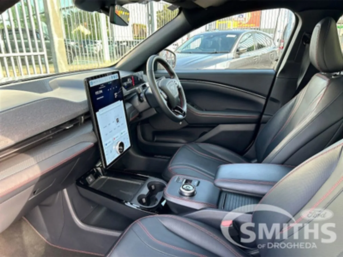 Ford Mustang Mach-E AWD EX. Range  demo - Image 3