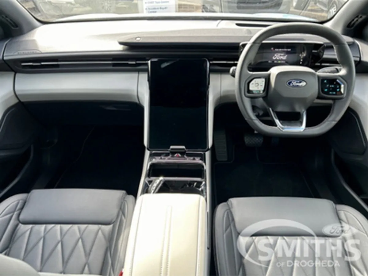 Ford Explorer Premium RWD 77kwh  demo - Image 2