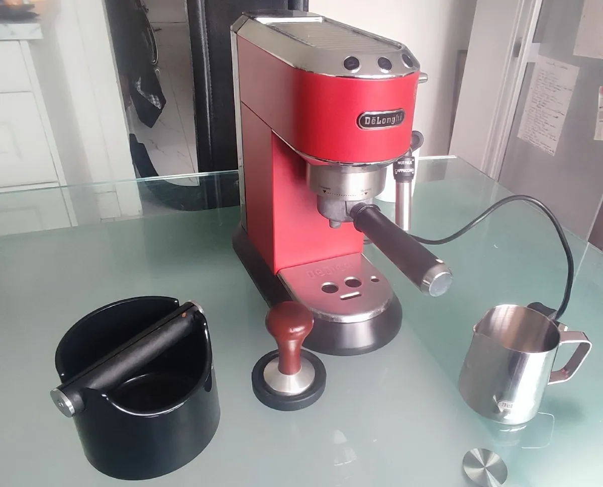 "De’Longhi Dedica Espresso Machine (Red) - Image 1