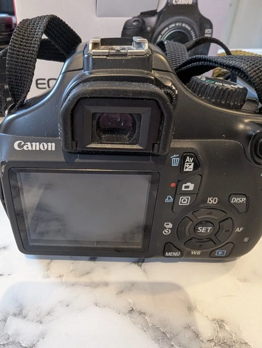 Canon SLR Camera Bundle (3 lenses) - Image 2
