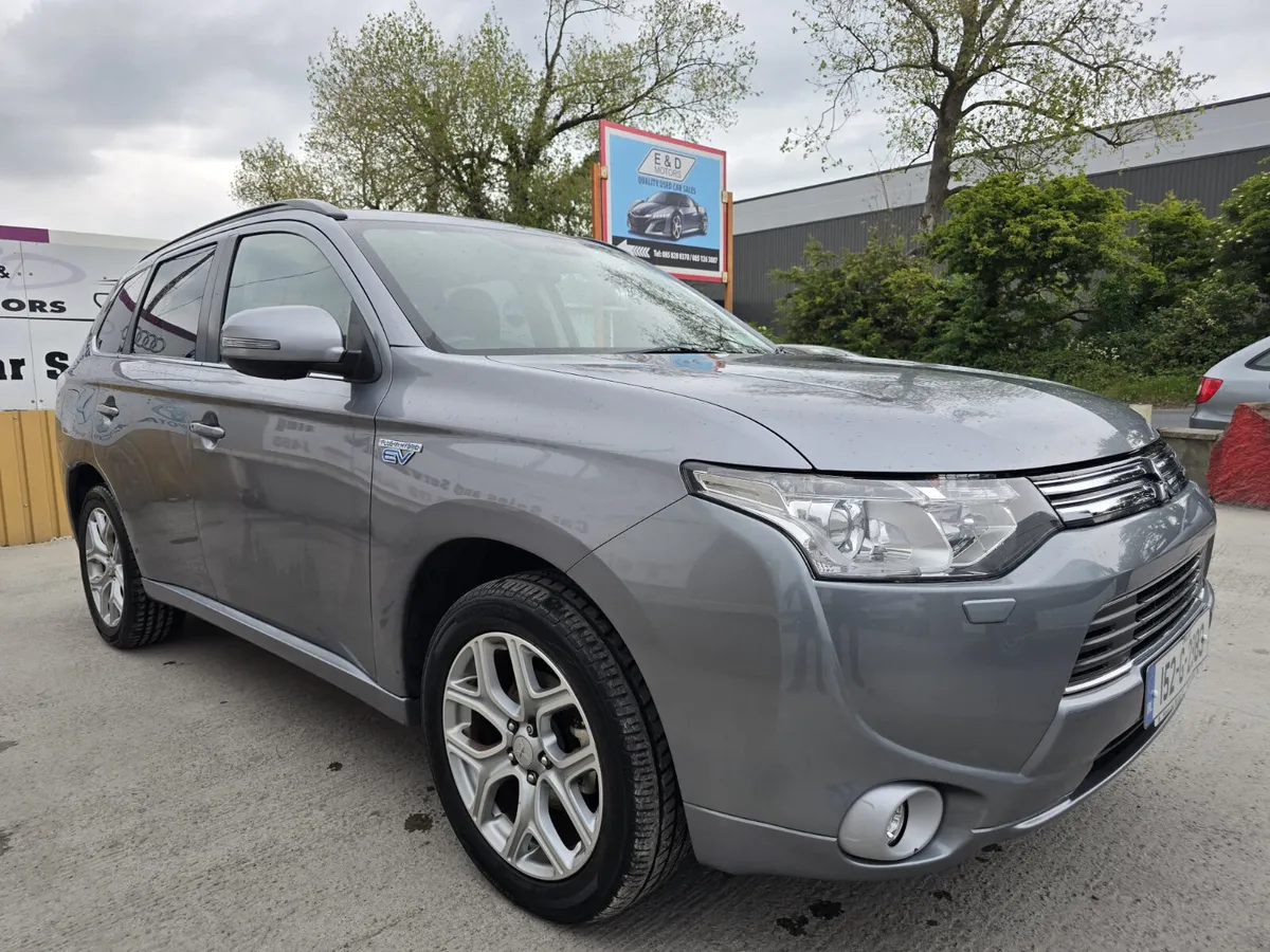 152 Mitsubishi Outlander PHEV Intense+ Hybrid - Image 1
