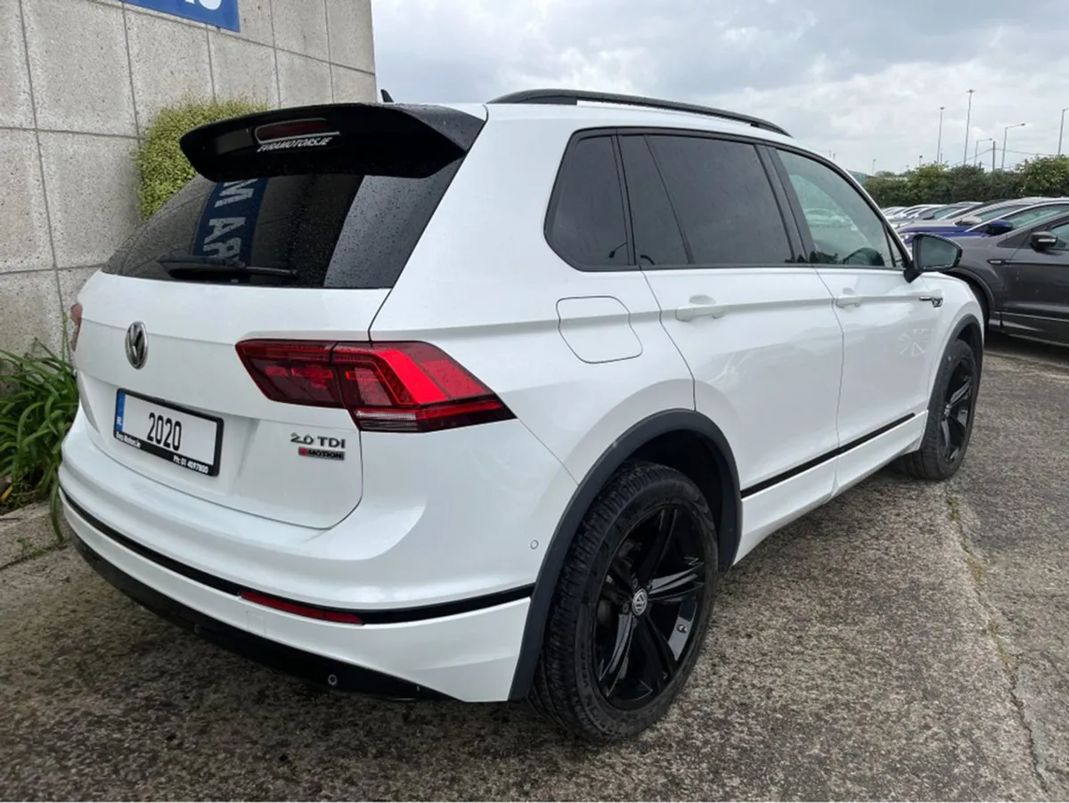 Volkswagen Tiguan R-line 4 Motion Automatic 2.0 D - Image 4