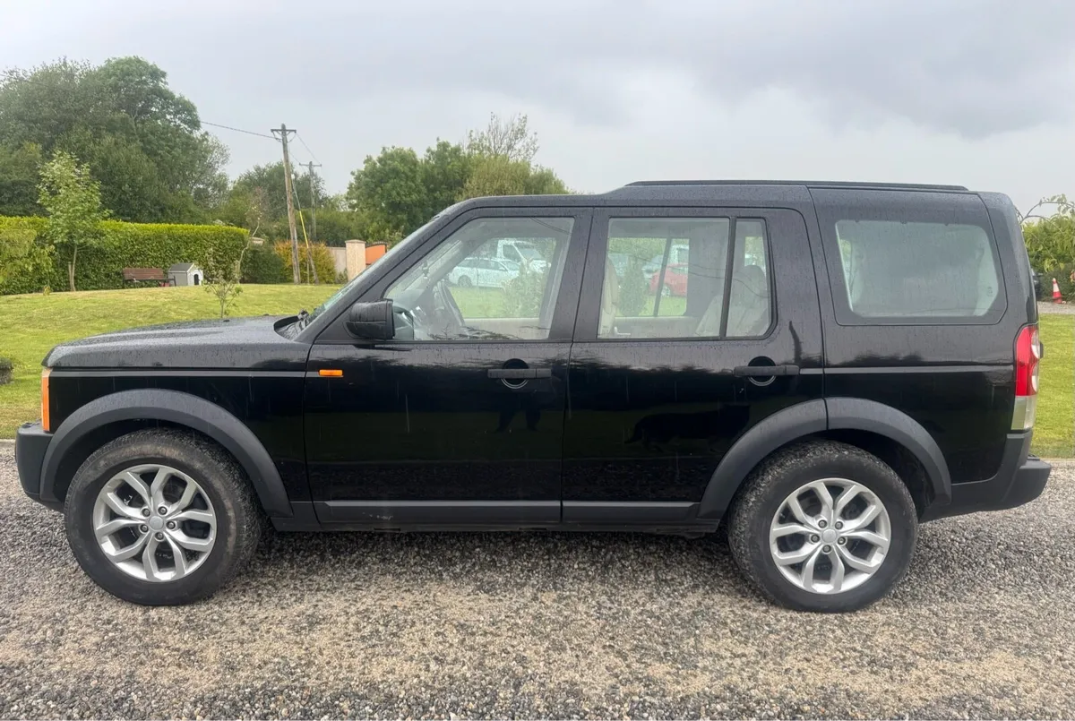 Land Rover Discovery - Image 4
