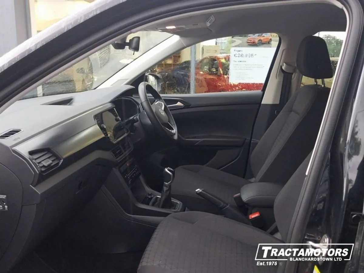 Volkswagen T-Cross Life 1.0 TSI Manual 5speed 95b - Image 4