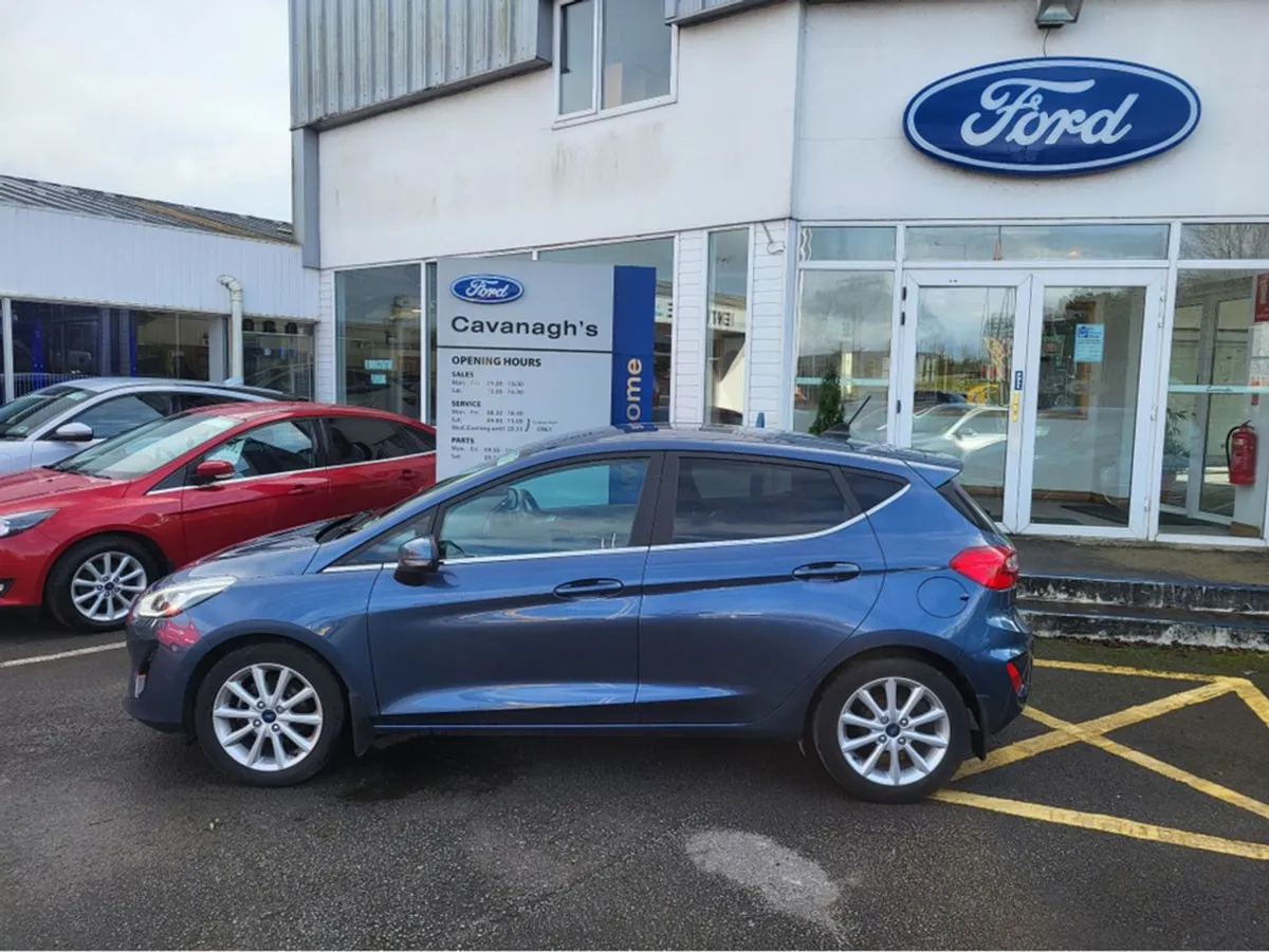 Ford Fiesta Titanium 5DR 1.0t 95 4DR - Image 2