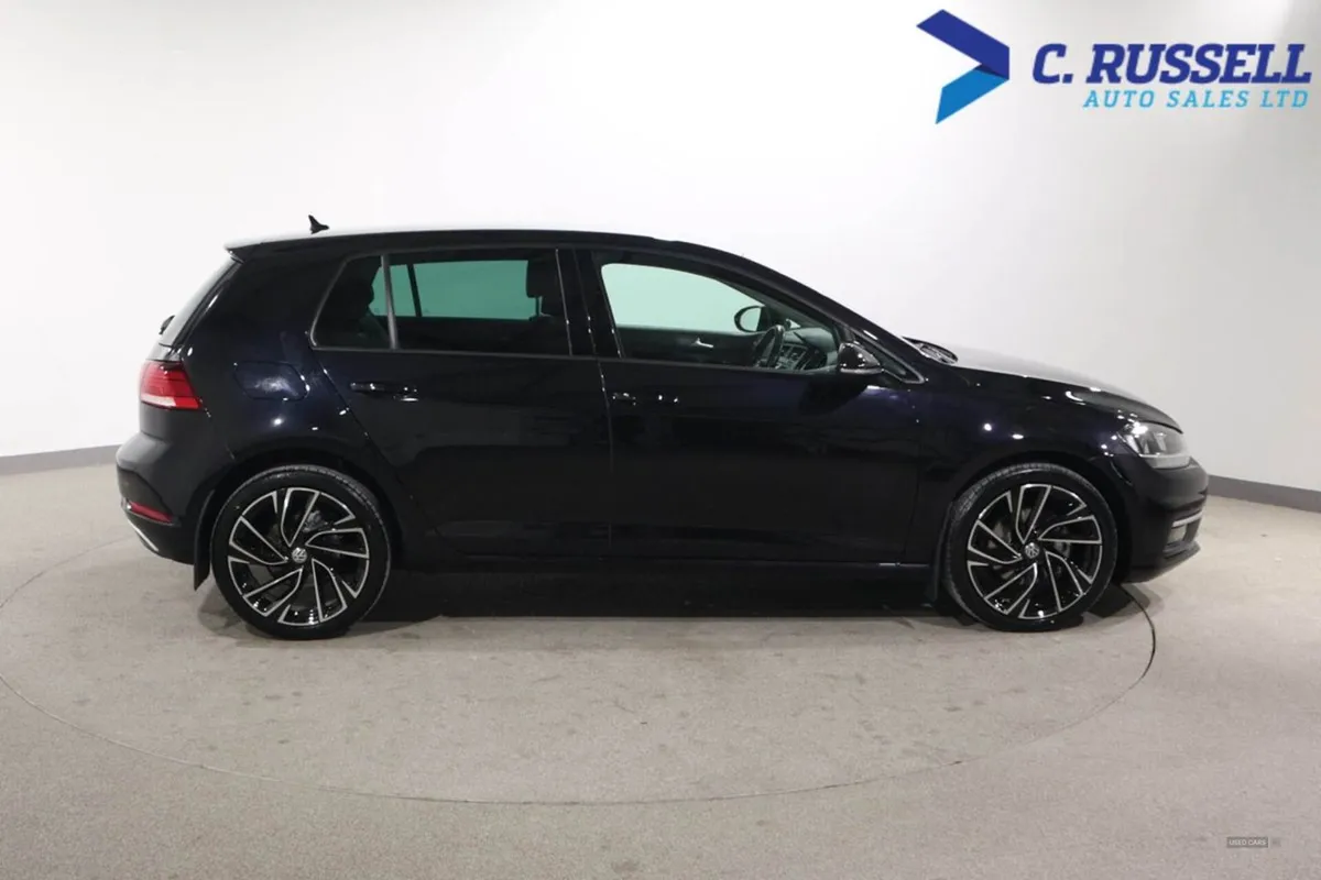 Volkswagen Golf Diesel Hatchback - Image 4
