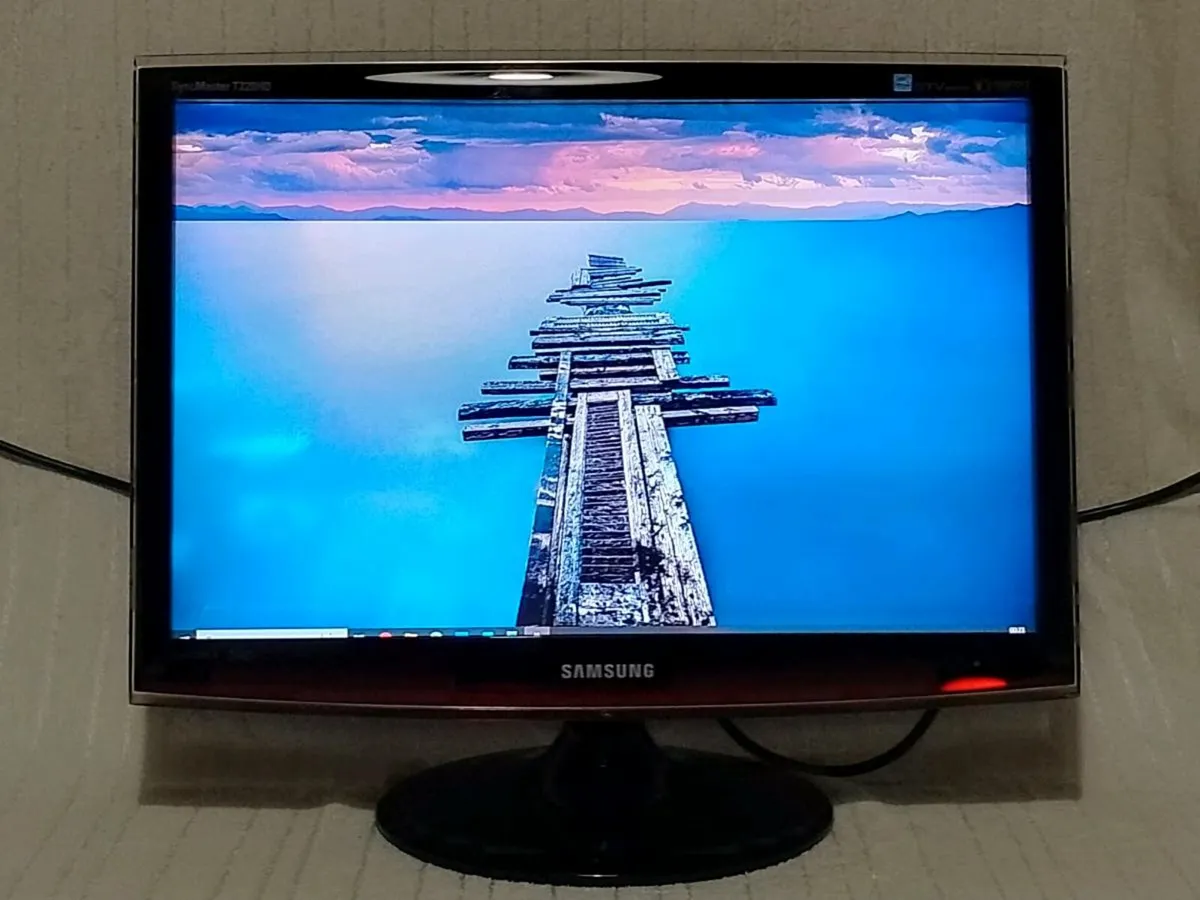 22" Monitor/TV Samsung T220 - Image 1