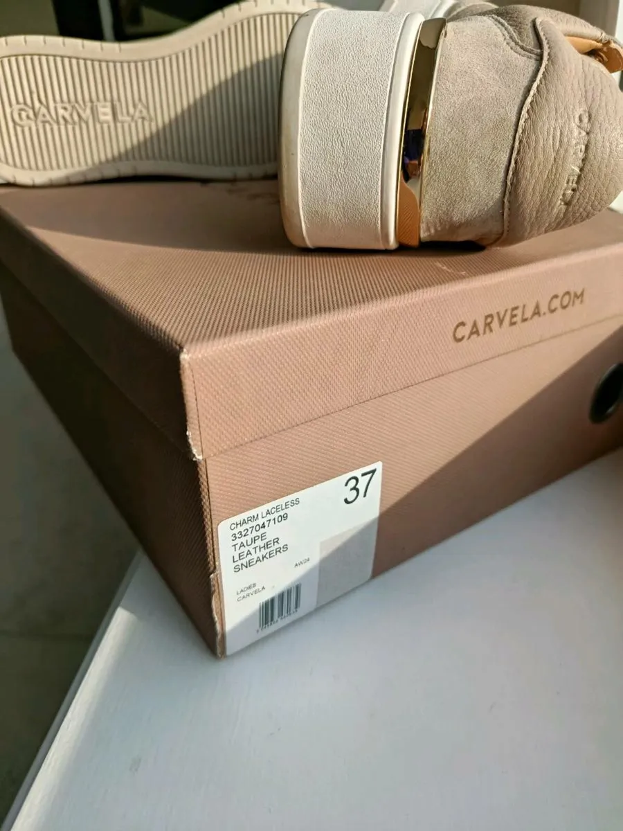 Ladies Carvela leather trainers - Image 2