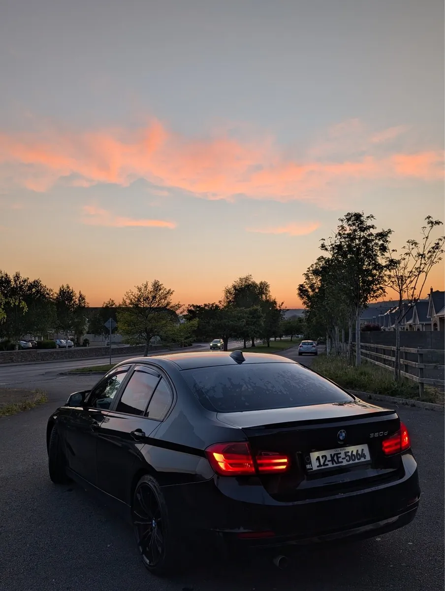 BMW 320D F30 2012 - Image 1