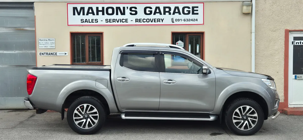 Nissan Navara 2017 Automatic - Image 2