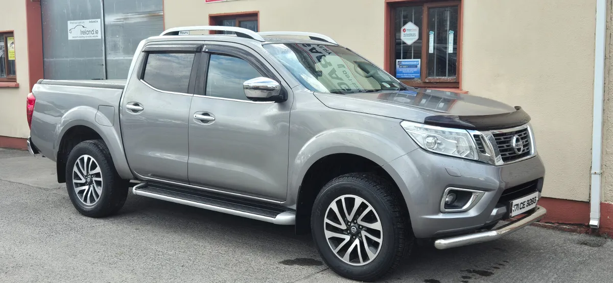 Nissan Navara 2017 Automatic - Image 3