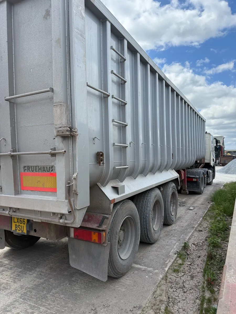 Fruehauf bulk tipper traile - Image 3