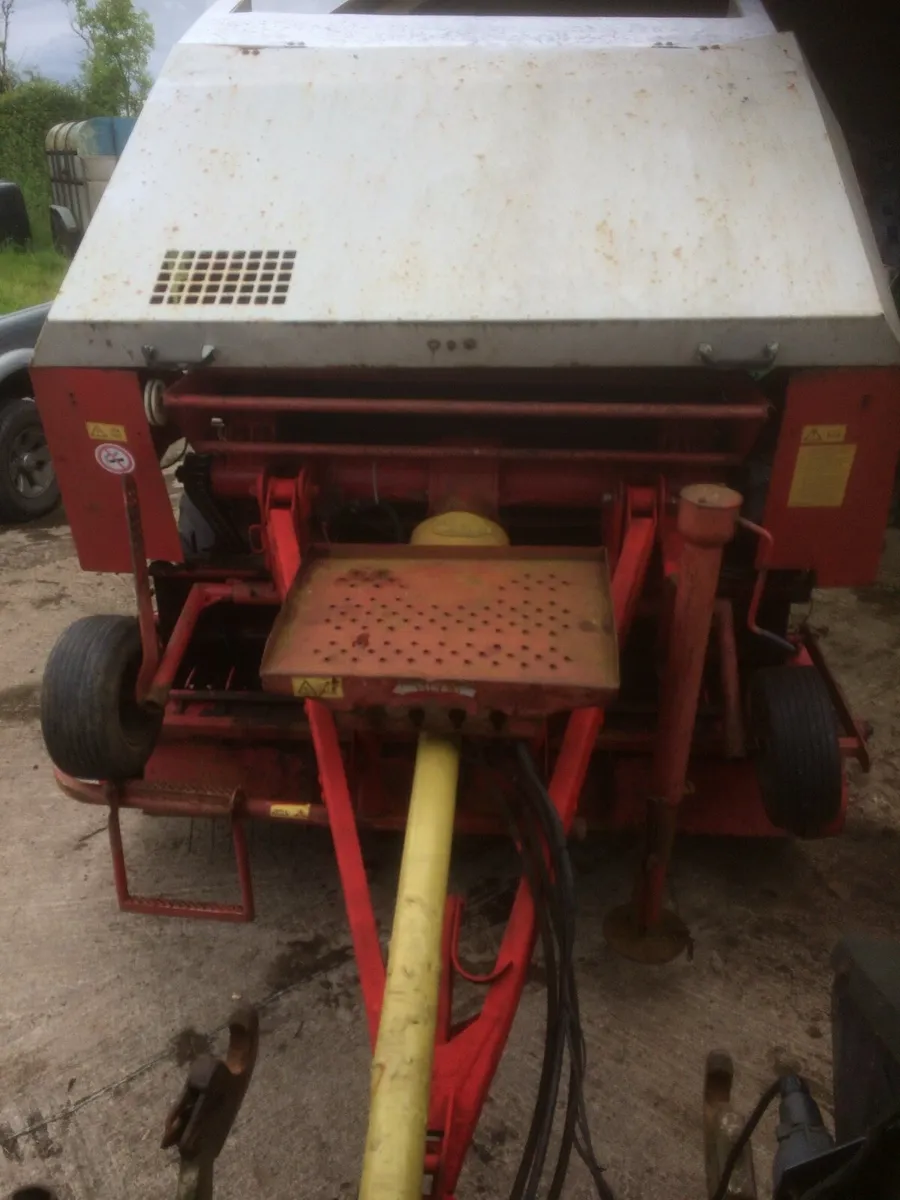 Welger 220 profi round baler - Image 1