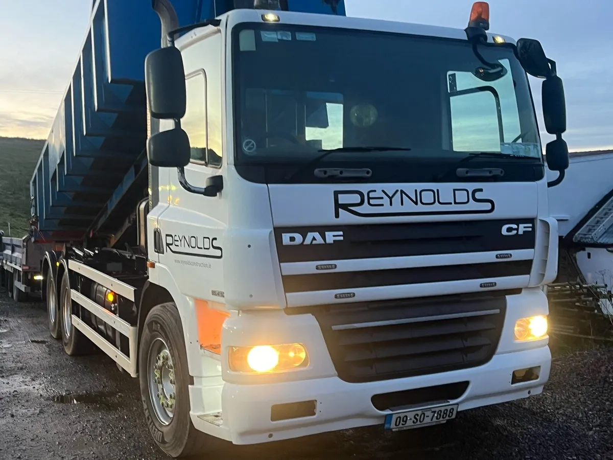 DAF CF 410 HOOKLOADER - Image 1