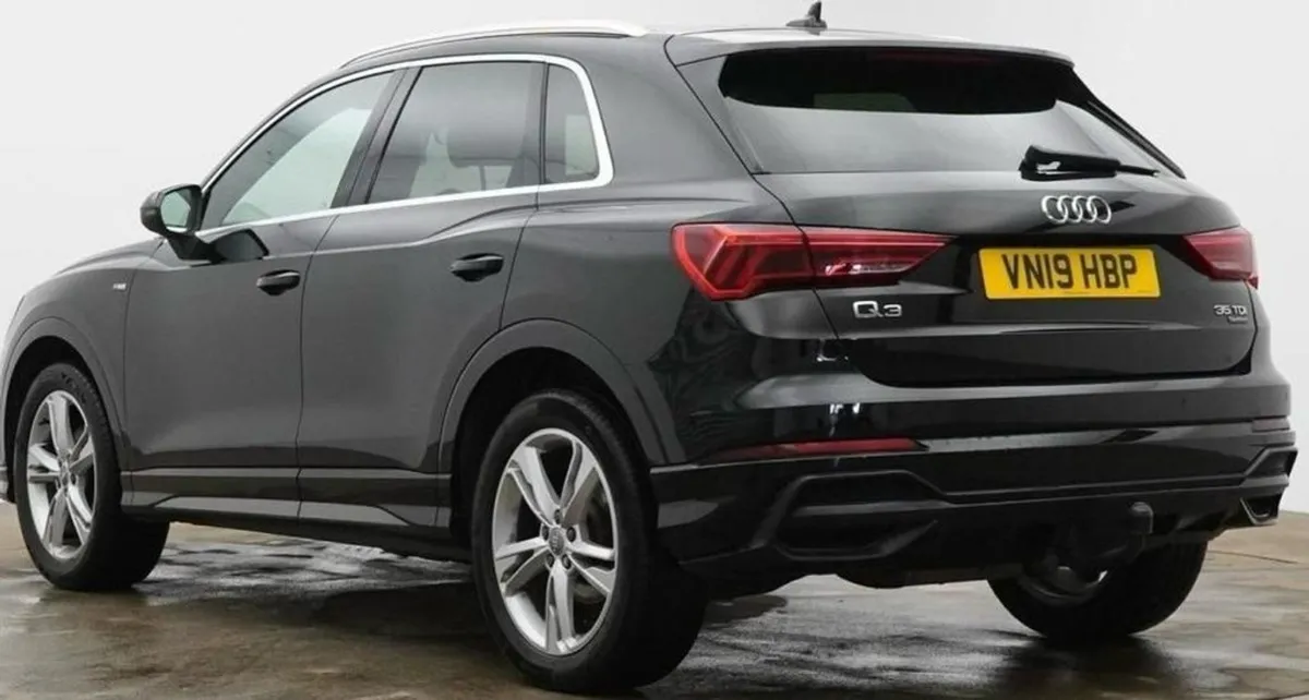 Audi Q3 2.0 TDI 35 S Line SUV 5dr Diesel Manual Q - Image 2