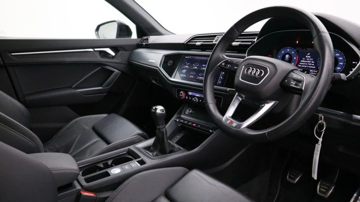 Audi Q3 2.0 TDI 35 S Line SUV 5dr Diesel Manual Q - Image 4