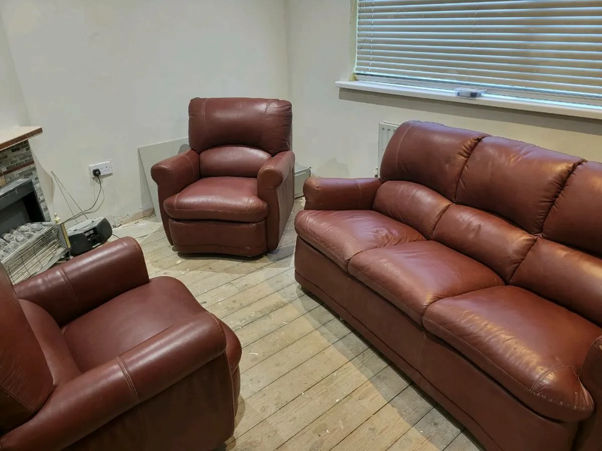 Recliner armchairs and couch/sofa - Image 1