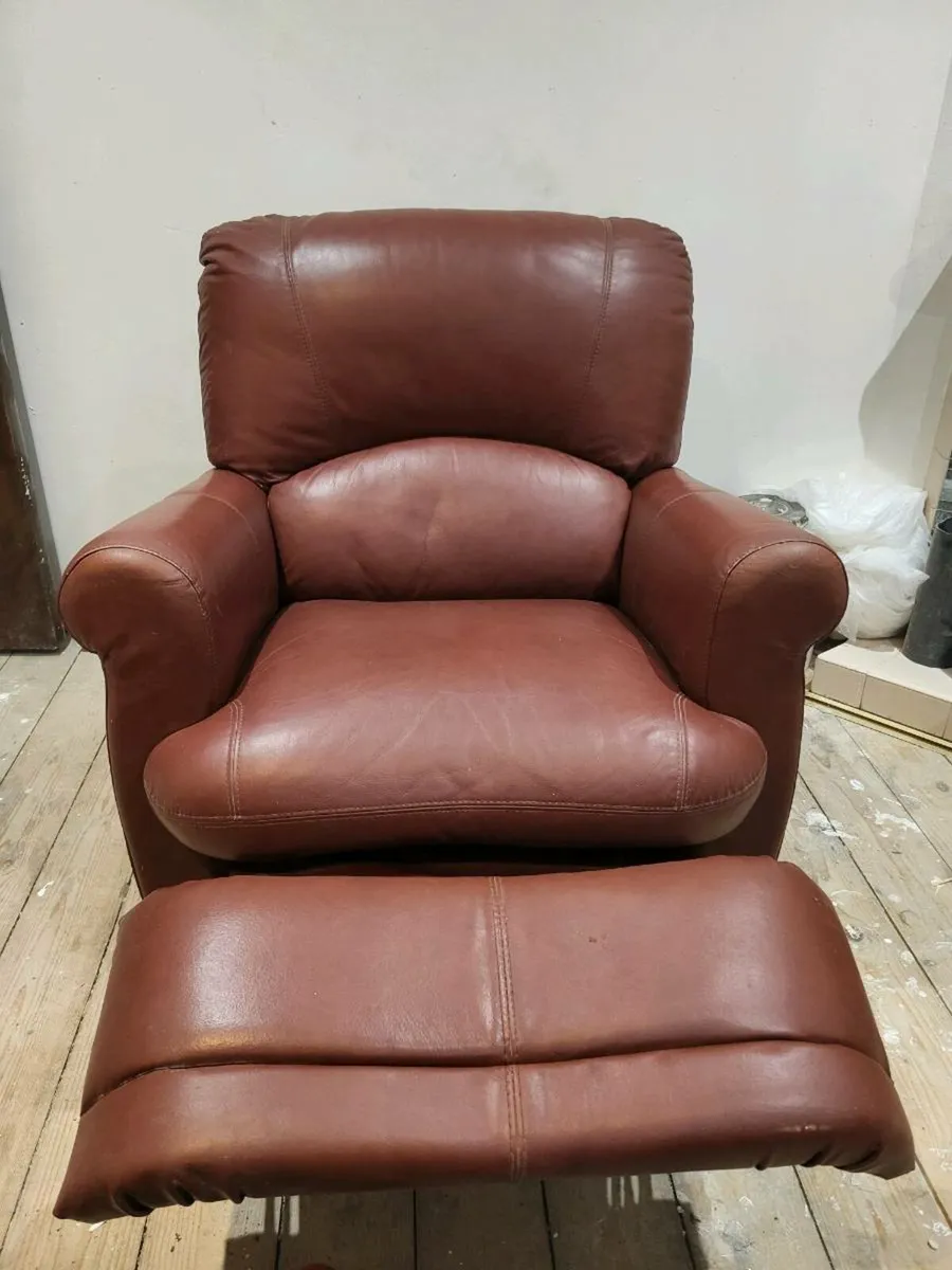 Recliner armchairs and couch/sofa - Image 3