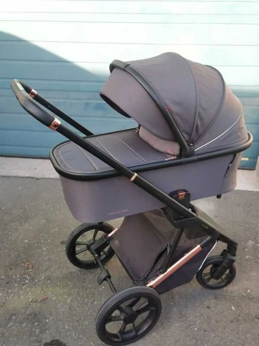 Functional baby pram Carello Sigma - Image 1