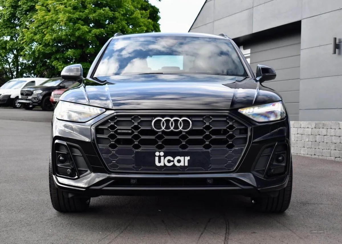 Audi Q5 2.0 TDI 40 S Line - Image 2