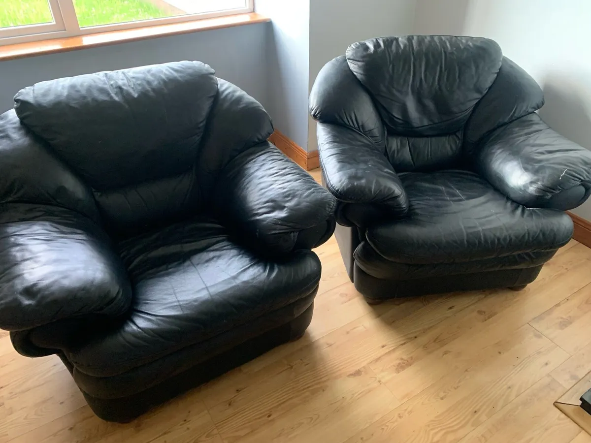 Couches - Image 3